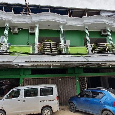 Reddoorz Plus Near Siloam Hospital Balikpapan Exterior foto