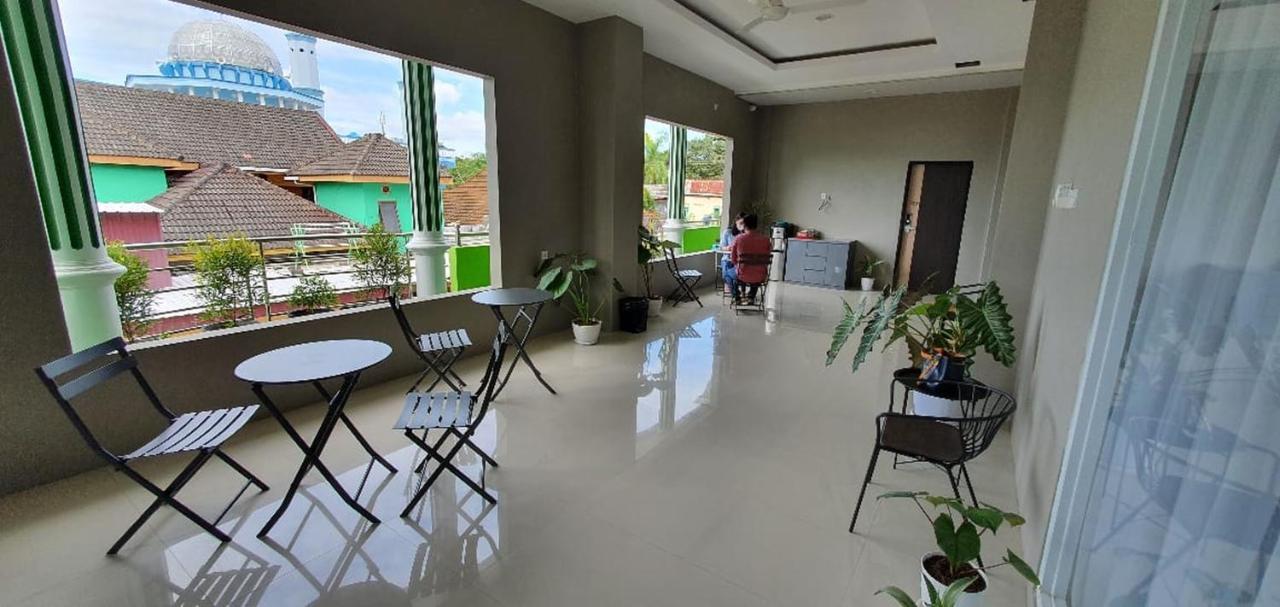 Reddoorz Plus Near Siloam Hospital Balikpapan Exterior foto