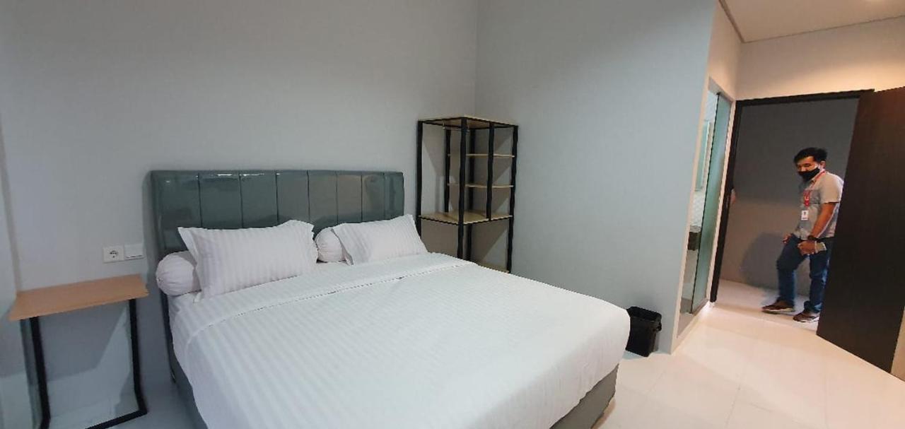 Reddoorz Plus Near Siloam Hospital Balikpapan Exterior foto