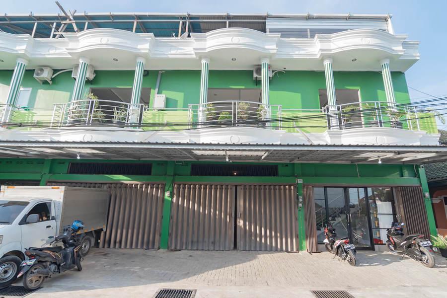 Reddoorz Plus Near Siloam Hospital Balikpapan Exterior foto